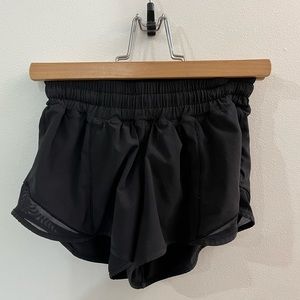 Lululemon 2.5’ Hotty Hot Shorts